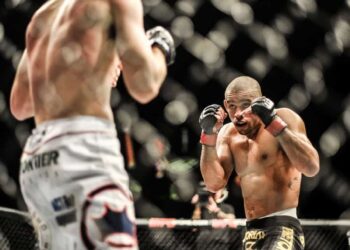 Renan Bara?o Michael McDonald UFC on Fuel 7 london Wembley arena mma fight mmanytt fightnight octagon studiomma cage 2013 24