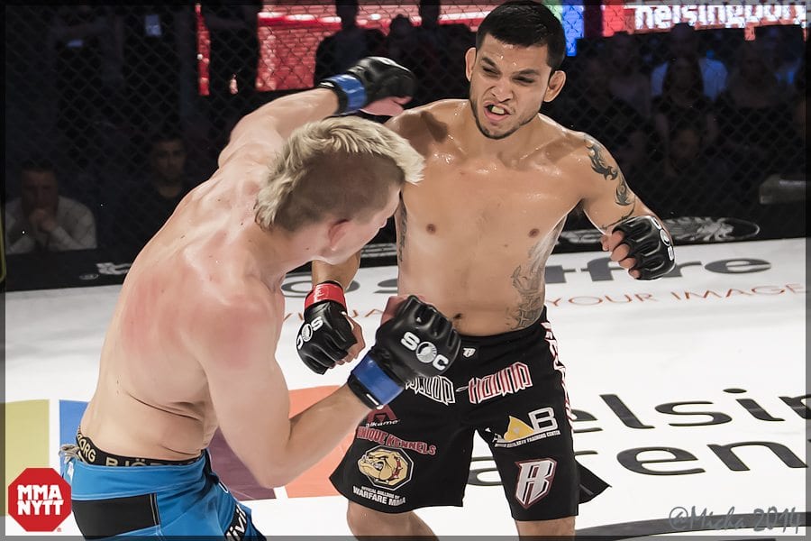 Juha-Pekka_Vainikainen_vs_Efrain_Escudero Superior_Challenge_X_Helsingborg_20140503_MMAnytt_foto_Micha019