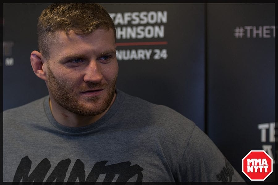 UFC_on_Fox_14_Stockholm_Hilton_intervjuer_Urijah_Faber_Joanne_Calderwwod_Nick_Hein_Travis_Browne_Luke_Barnatt_Jan_Blachowicz_Micha_Forssberg20150122_0001