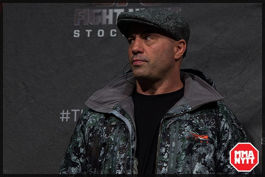 UFC_on_Fox_14_Stockholm_Hovet_weigh_in_ Joe_rogan_Micha_Forssberg_04