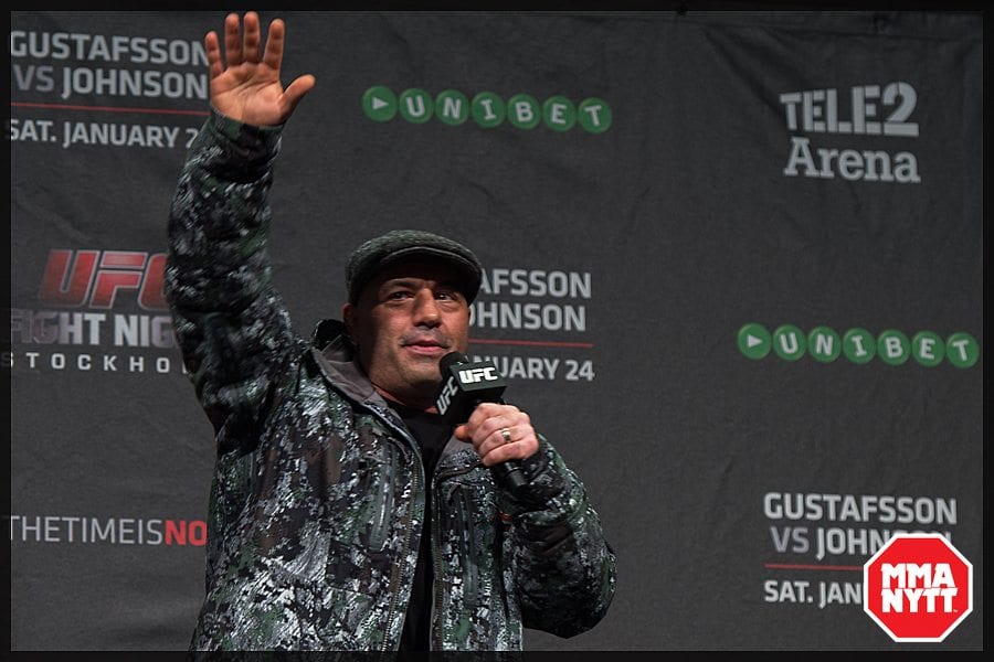 UFC_on_Fox_14_Stockholm_Hovet_weigh_in_ Joe_rogan_Micha_Forssberg_07