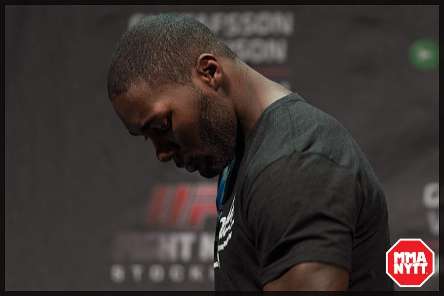UFC_on_Fox_14_Stockholm_Hovet_weigh_in_Anthony_Johnson_Micha_Forssberg01232015001