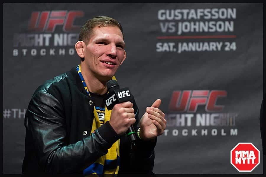 UFC_on_Fox_14_Stockholm_Hovet_weigh_in_Urijah_Faber_ Nick_Hein_Travis_Browne_Luke_Barnatt_Jan_Blachowicz_Micha_Forssberg_01
