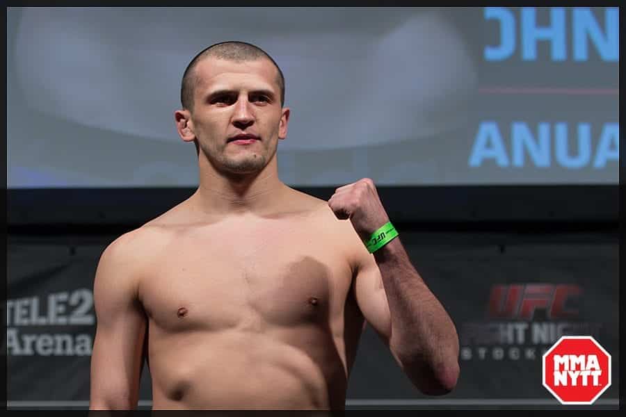 UFC_on_Fox_14_weigh_in_Nico_Musoke_Albert_Tumenov_03