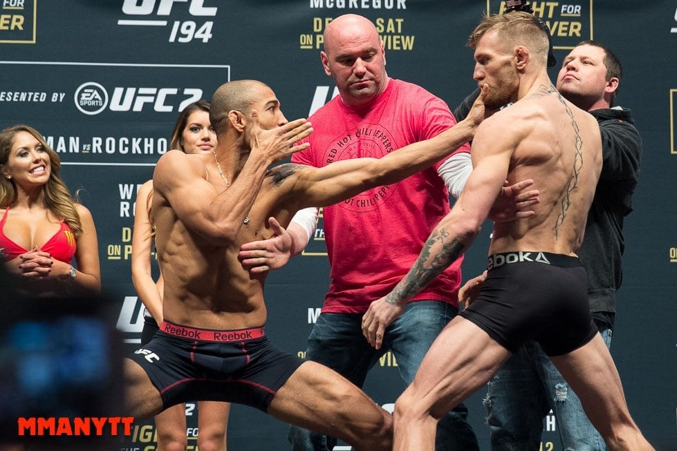 Staredown Jose Aldo Conor McGregor UFC 194 Weigh In Las Vegas MMAnytt Photo Mazdak Cavian 2015-74