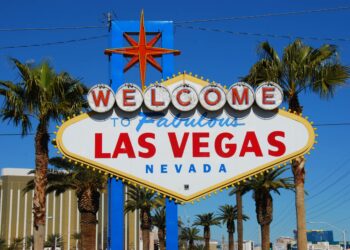 Welcome.to.Fabulous.Las.Vegas.sign.original.10545