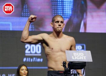 UFC 200 Las Vegas Weigh Ins 2016-07-08 Joe Lauzon photo MMAnytt.se Vince Cachero (14 of 155)
