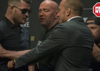 Michael Bisping och Georges St-Pierre knuff