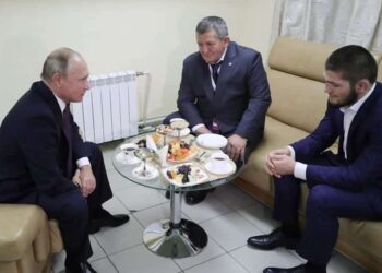 Vladimir Putin Khabib Nurmagomedov Abdulmanap Nurmagomedov