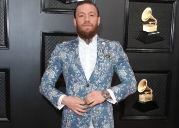 Conor McGregor UFC MMA pensionsbesked expertkritik