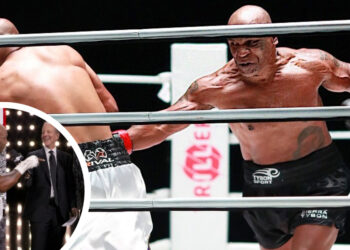 Mike Tyson vs Roy Jones Jr