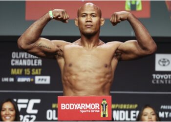 Ronaldo "Jacare" Souza. Foto_ © Troy Taormina