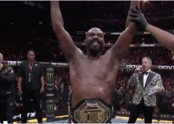 JON JONES VINNER EFTER BRUTAL SNURRSPARK