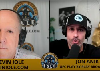 Jon Anik räknar inte ut Miocic mot Jones: "BÖRJAR STÅENDE"