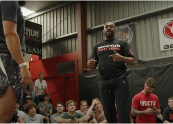 Jon Jones vässar armbågarna inför UFC 309