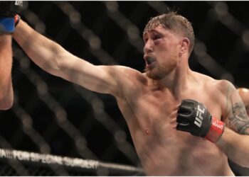 Darren Till HÅNAR John Fury efter krav på ursäkt för inställda Tommy Fury-matchen