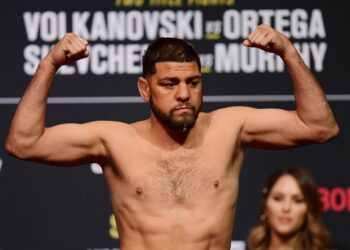 Nick Diaz skapar rubriker IGEN- Bränner växter och väcker oro bland fansen