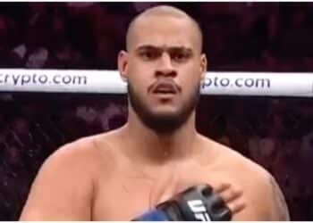 Tallison Teixeira med BRUTAL armbåge - Imponerande debut