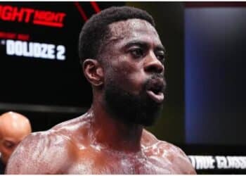 Chidi Njokuani med BRUTALT KNÄ på UFC Fight Night 254