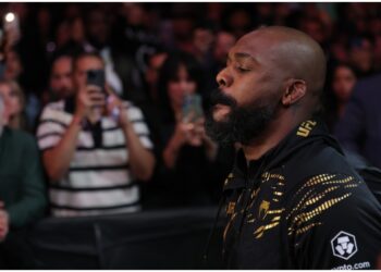 over 100 000 kraver att Jon Jones frantas sin UFC-titel