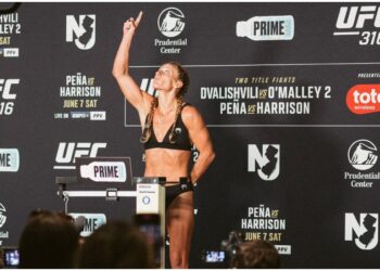 Kayla Harrison klarar 135 lbs galen viktminskning