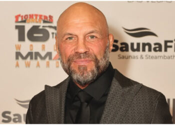 Randy Couture är inlagd på ett center för brännskador efter krasch