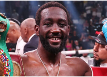 Polis stoppar och riktar vapen mot Terence Crawford - Se videon