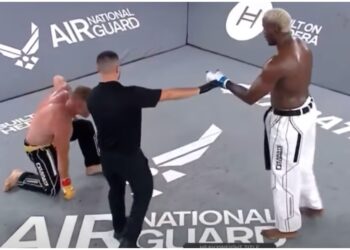 Robelis Despaigne wins by brutal knockout in Karate Combat