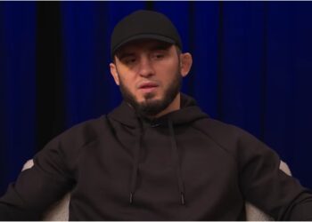 Islam Makhachev och Usman Nurmagomedov under traning