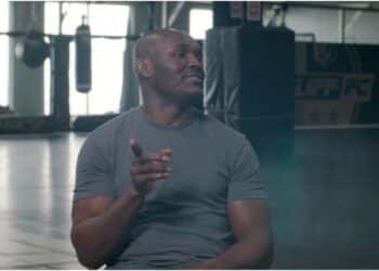 Kamaru Usman under intervju om titelplan