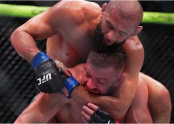 Khamzat Chimaev med UFC baltet