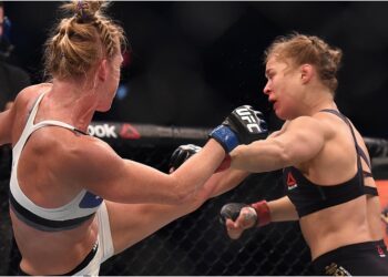 Ronda Rousey under MMA match i buren