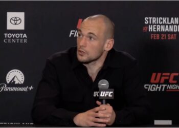 Uros Medic intervjuas efter match i Houston