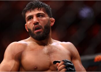 Arman Tsarukyan under en UFC match