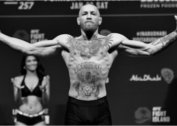 Conor McGregor under UFC match i oktagonen