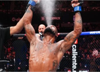 King Green och Daniel Zellhuber under match i UFC Mexico