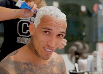 Max Holloway under UFC 326 Embedded i Las Vegas