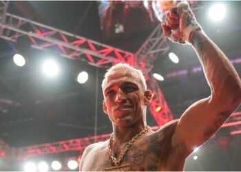 charles oliveira ufc 326 buren