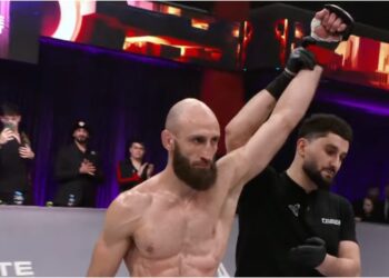 guram kutateladze sparkar mot armar i match