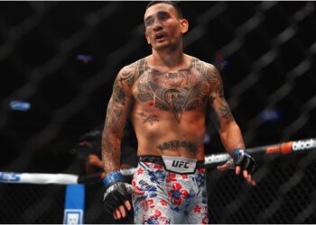 max holloway pekar mot mattan i oktagonen