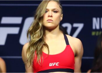 ronda rousey under mma presskonferens
